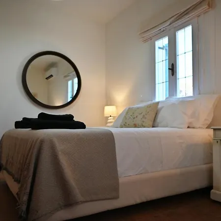 Gtk Santorini House 펜션 페리볼로스